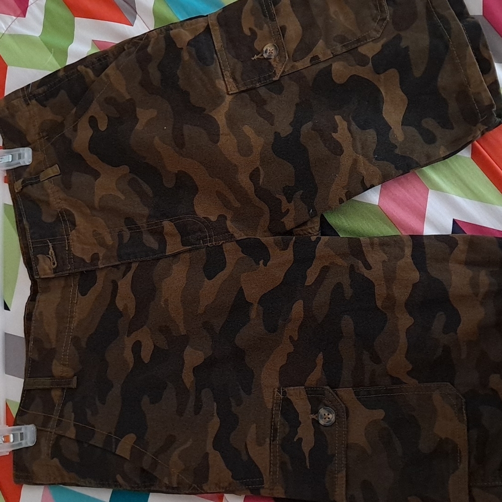 BKC ORIGINAL..size 36...camouflage  green..NEW